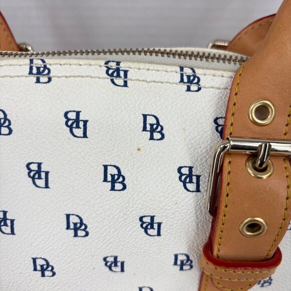 Dooney & Bourke Domed Satchel White Signature Logo Crossbody Strap Glasses Case - Picture 12 of 16